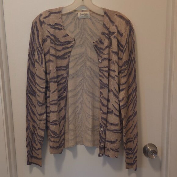 Neiman Marcus 100% Cashmere / Animal Print Top-Set - Picture 10 of 12
